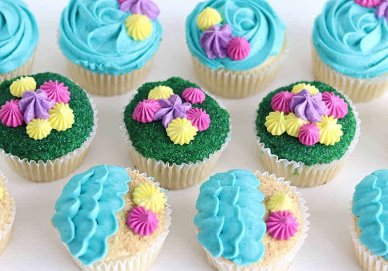 beach cupcakes by sugar and sparrow