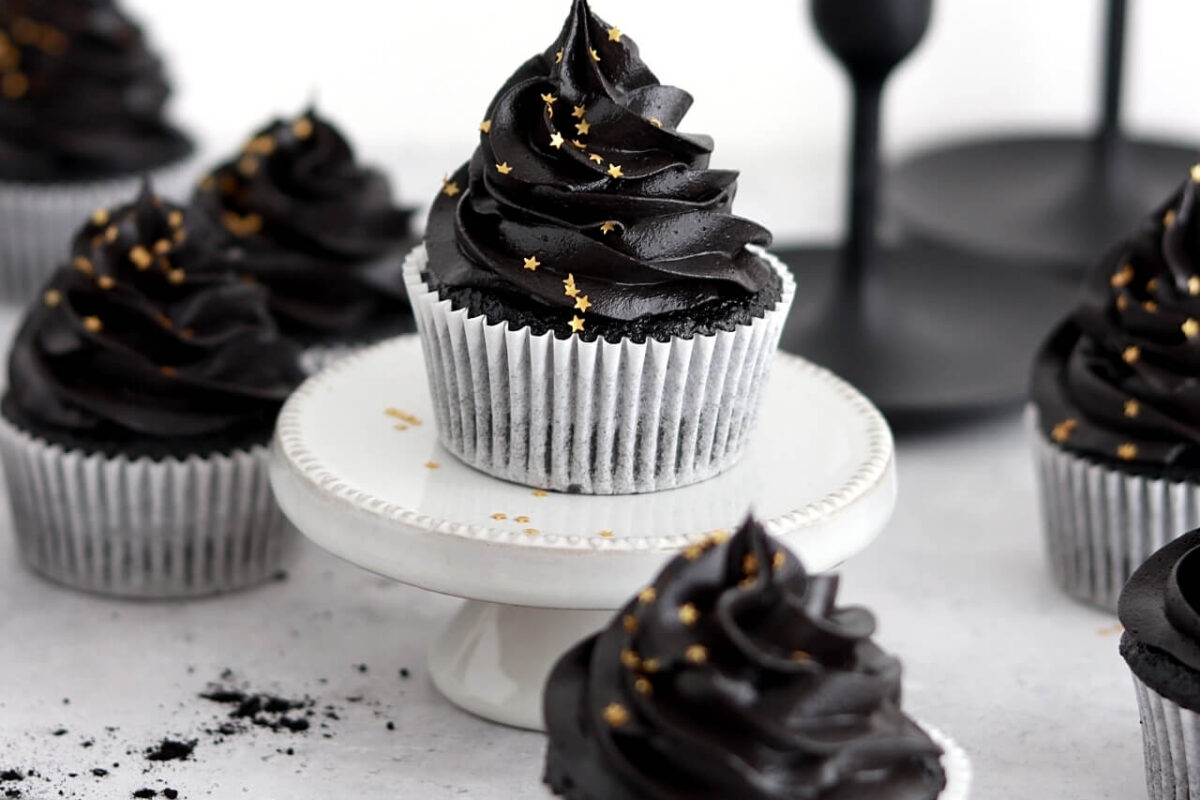 black velvet cupcake recipe by sugar and sparrow