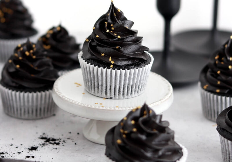 black velvet cupcake recipe by sugar and sparrow