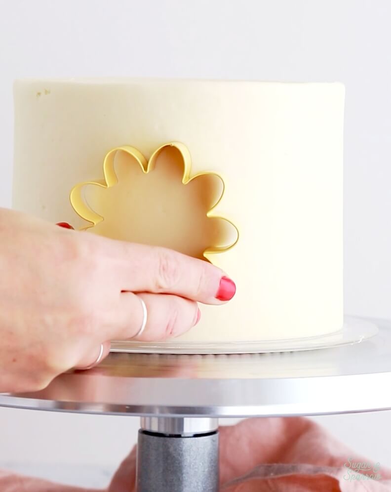 how to imprint a buttercream cake