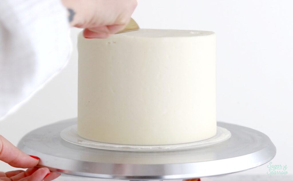 smooth buttercream cake tutorial