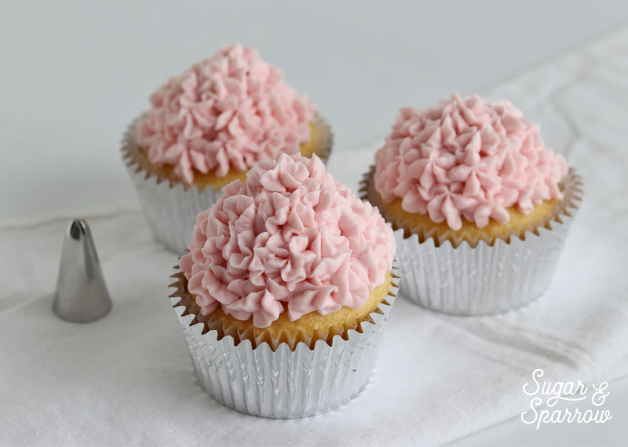 hydrangea cupcakes by Sugar and Sparrow