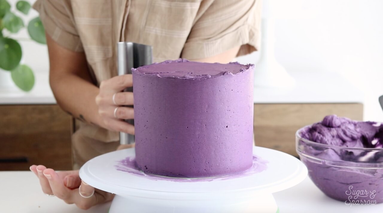 how to frost a cake with smooth buttercream