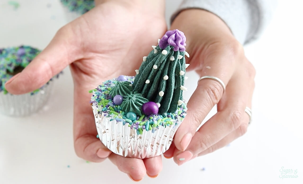 buttercream cactus cupcakes