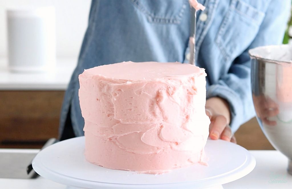 how to frost a buttercream cake