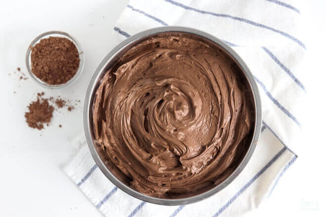 chocolate buttercream recipe by sugar and sparrow