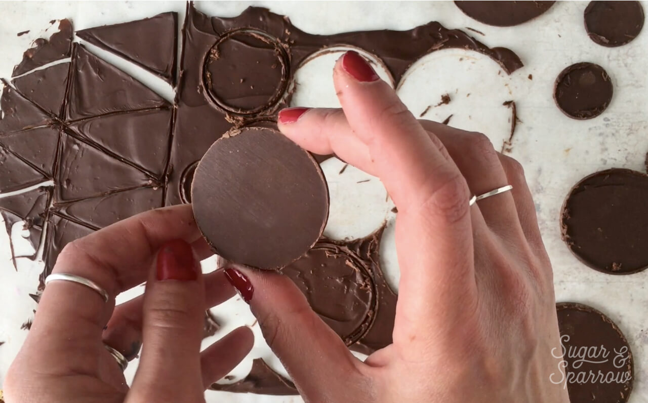 how to make chocolate disks