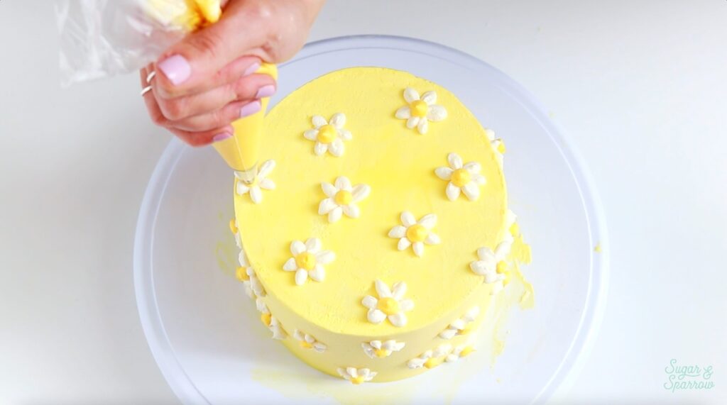 yellow daisy cake tutorial