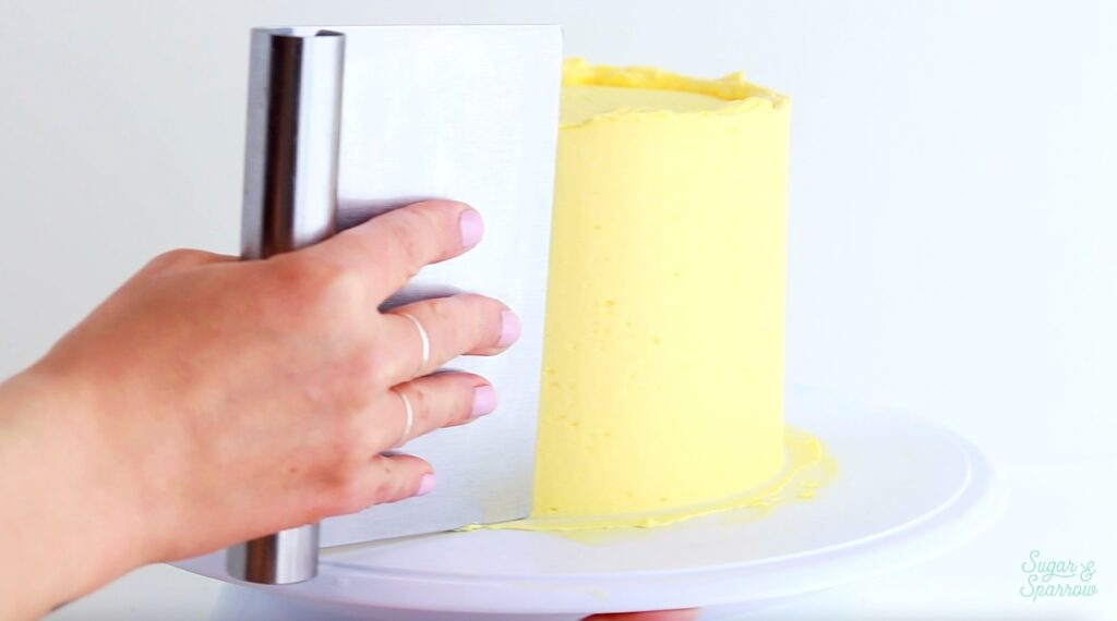 how to frost a cake with buttercream