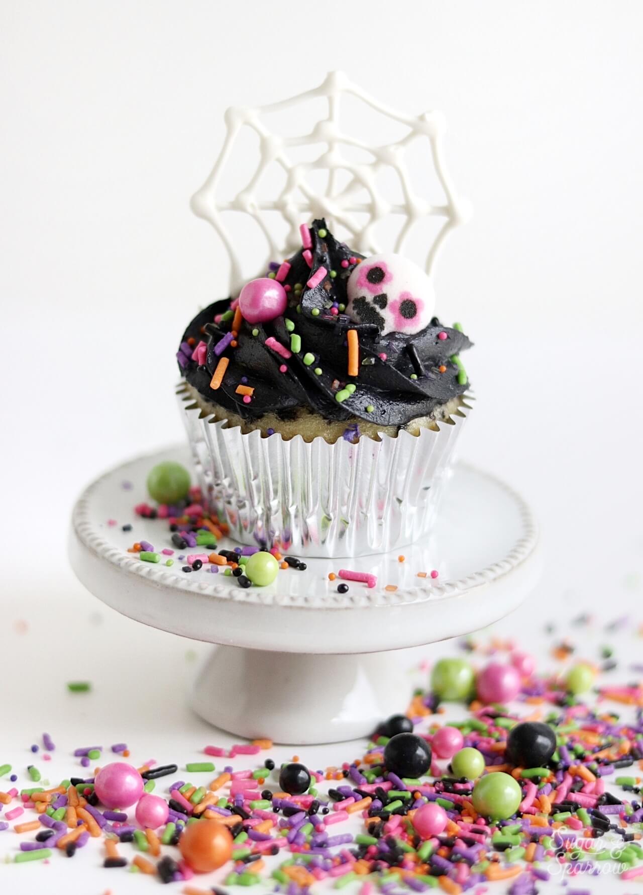 Halloween cupcakes by Sugar and Sparrow
