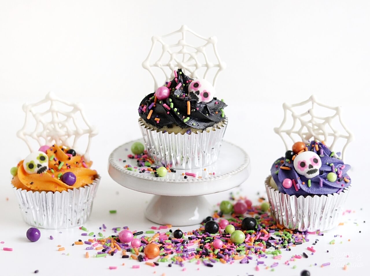 Dia De Los Muertos cupcakes by Sugar and Sparrow