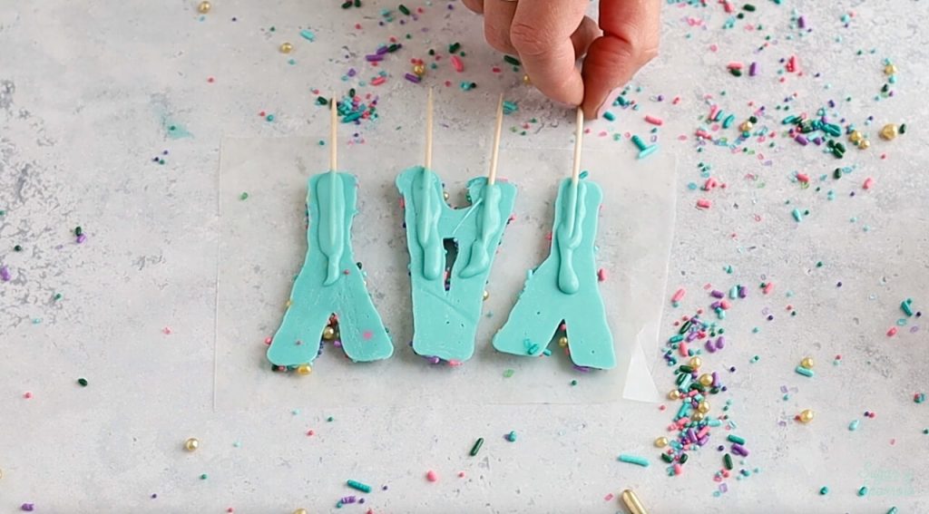 how to make a cake topper