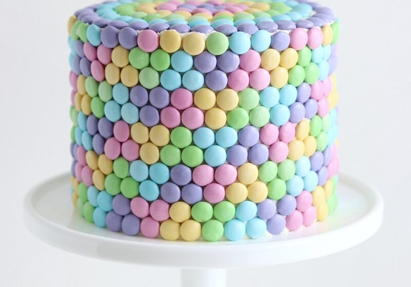 pastel m&m cake