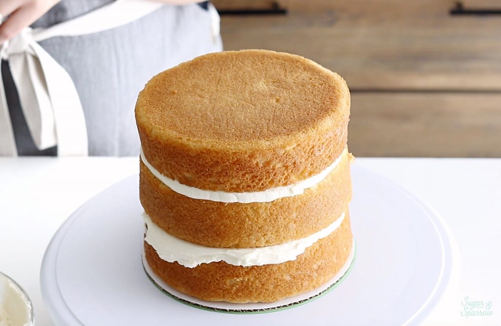 how to fill and stack layer cakes