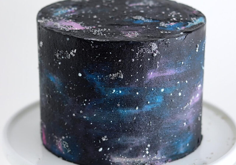 galaxy cake by sugar and sparrow