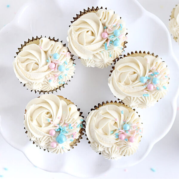 gender reveal cupcakes