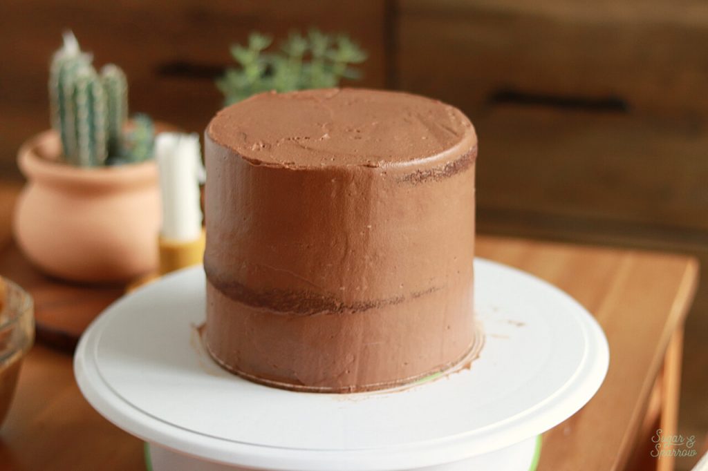 how to frost a semi naked chocolate cake