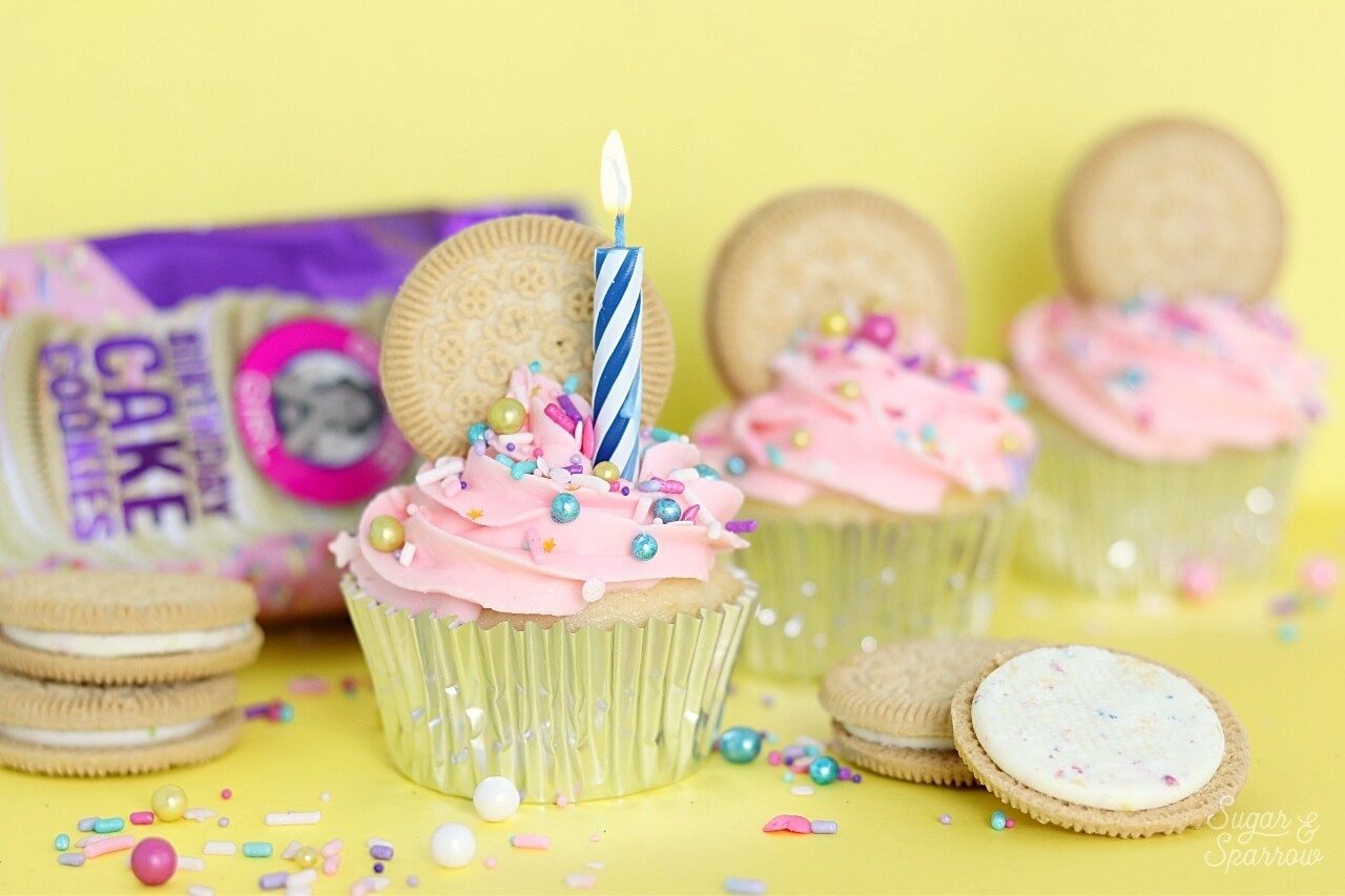 Cupcakes with Birthday Cake cookies 