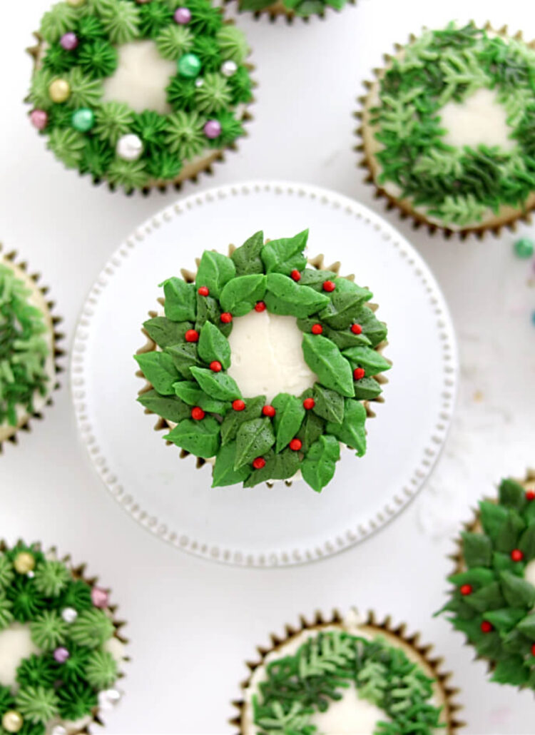 holiday wreath cupcakes