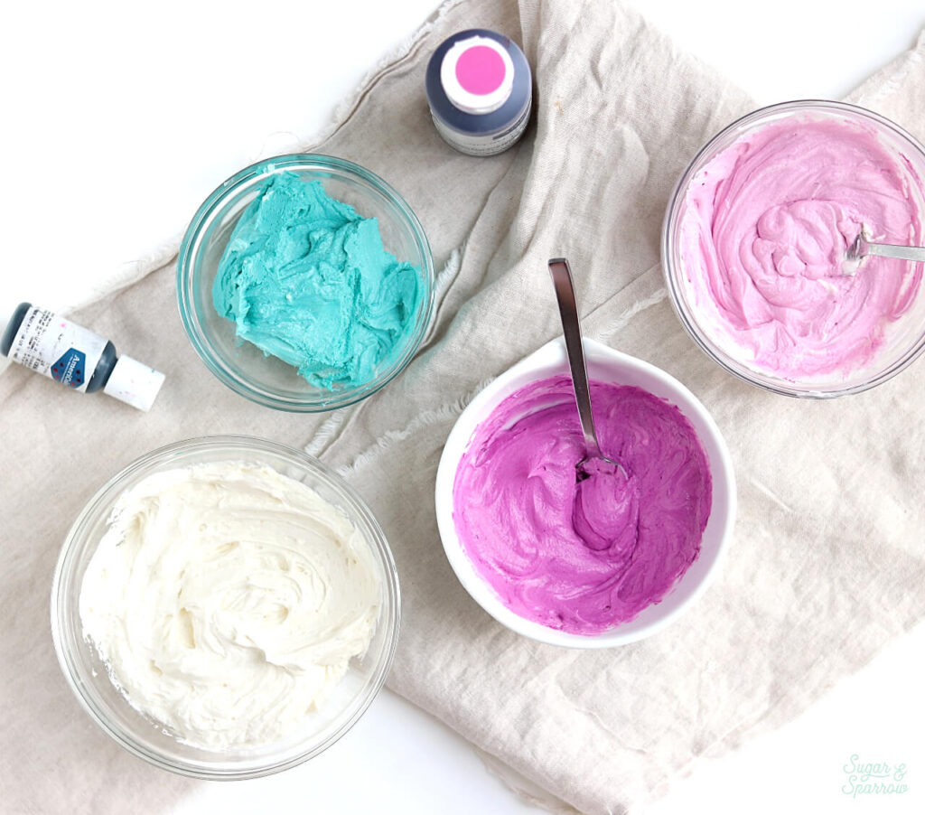 how to color buttercream frosting