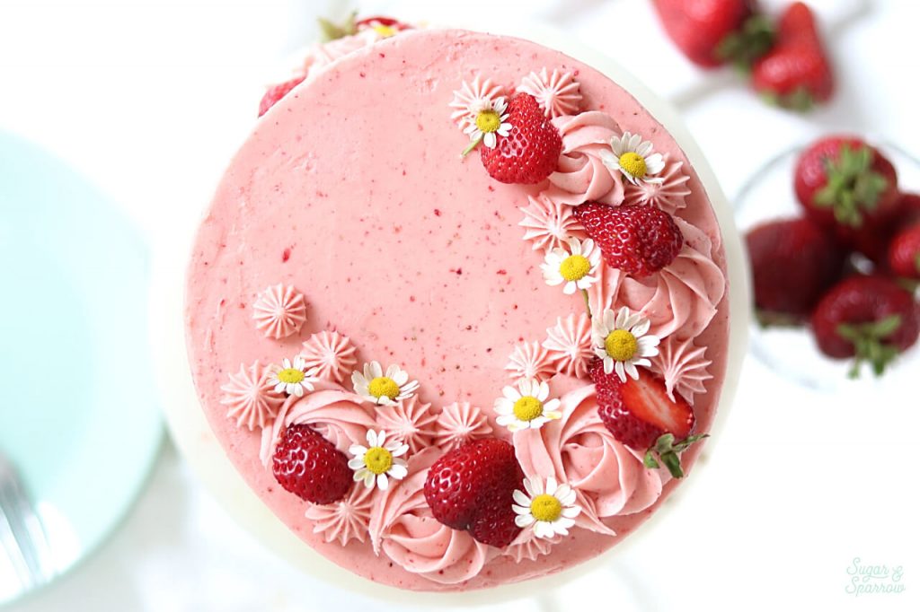 when to put berries on cake