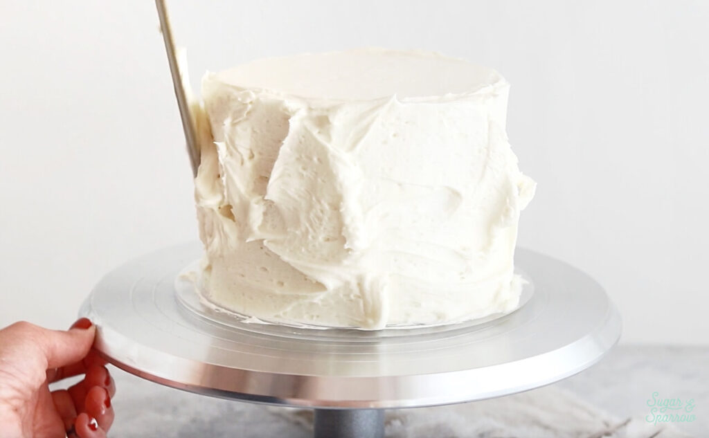 frosting a buttercream cake