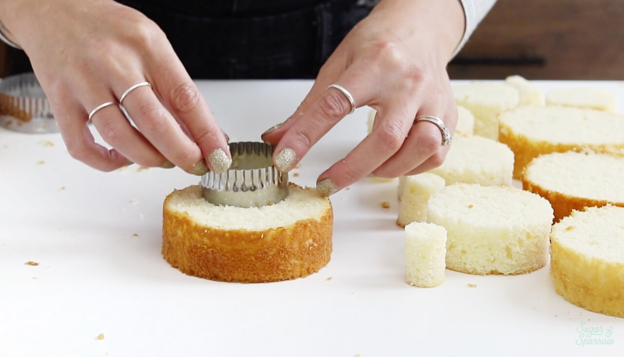 how to cut out cake layers with circle cookie cutters