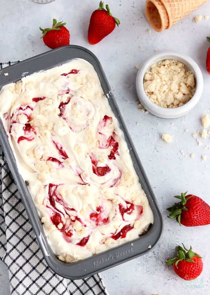 no churn strawberry shortcake ice cream layered with strawberries and shortcake crumbles