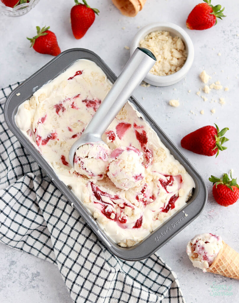 no churn strawberry shortcake ice cream recipe