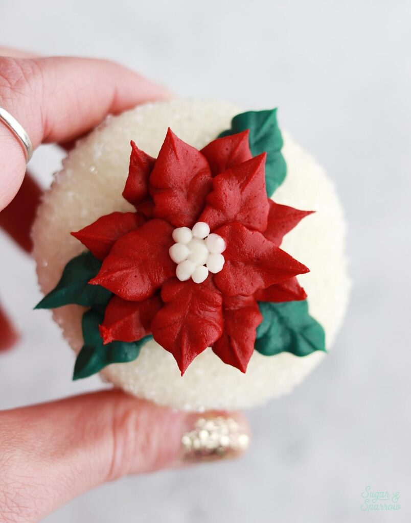 buttercream poinsettia cupcakes