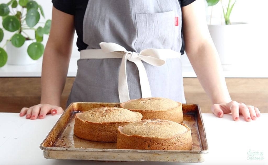 how to cool cakes