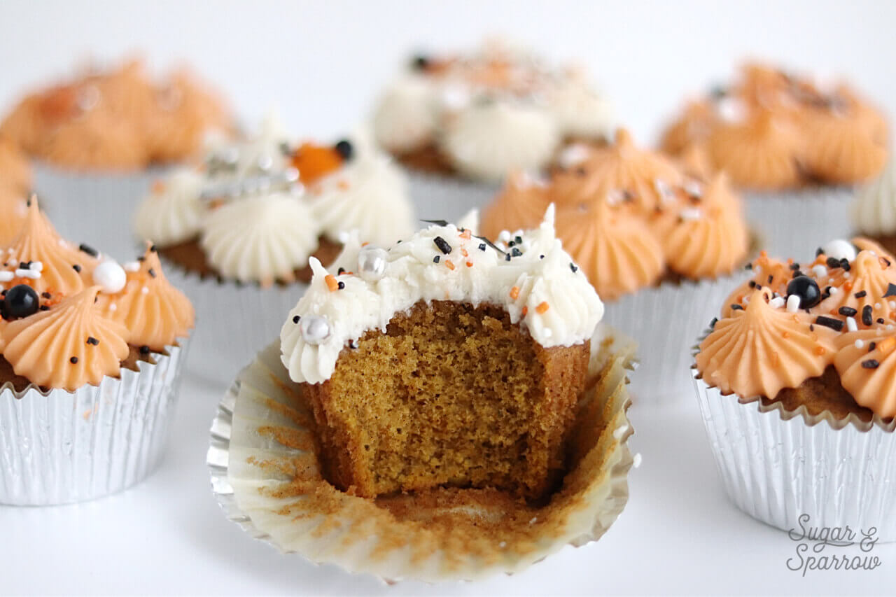 pumpkin cupcakes with cream cheese frosting