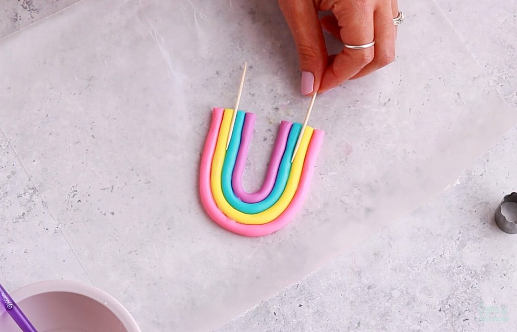 how to make a gum paste rainbow cake topper