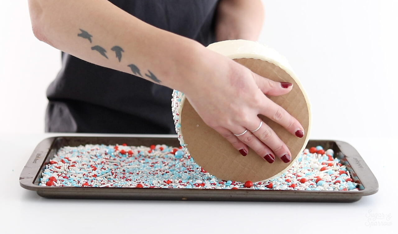 how to cover a buttercream cake in sprinkles