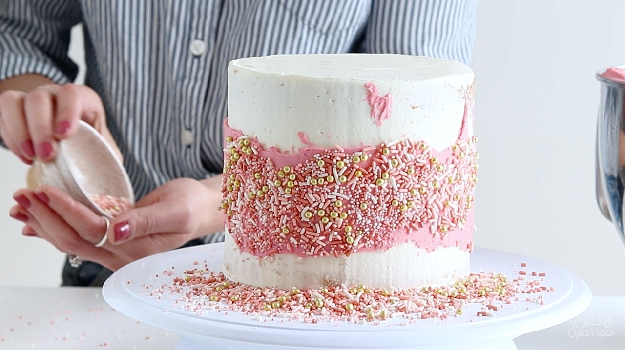 creating a sprinkle fault line cake