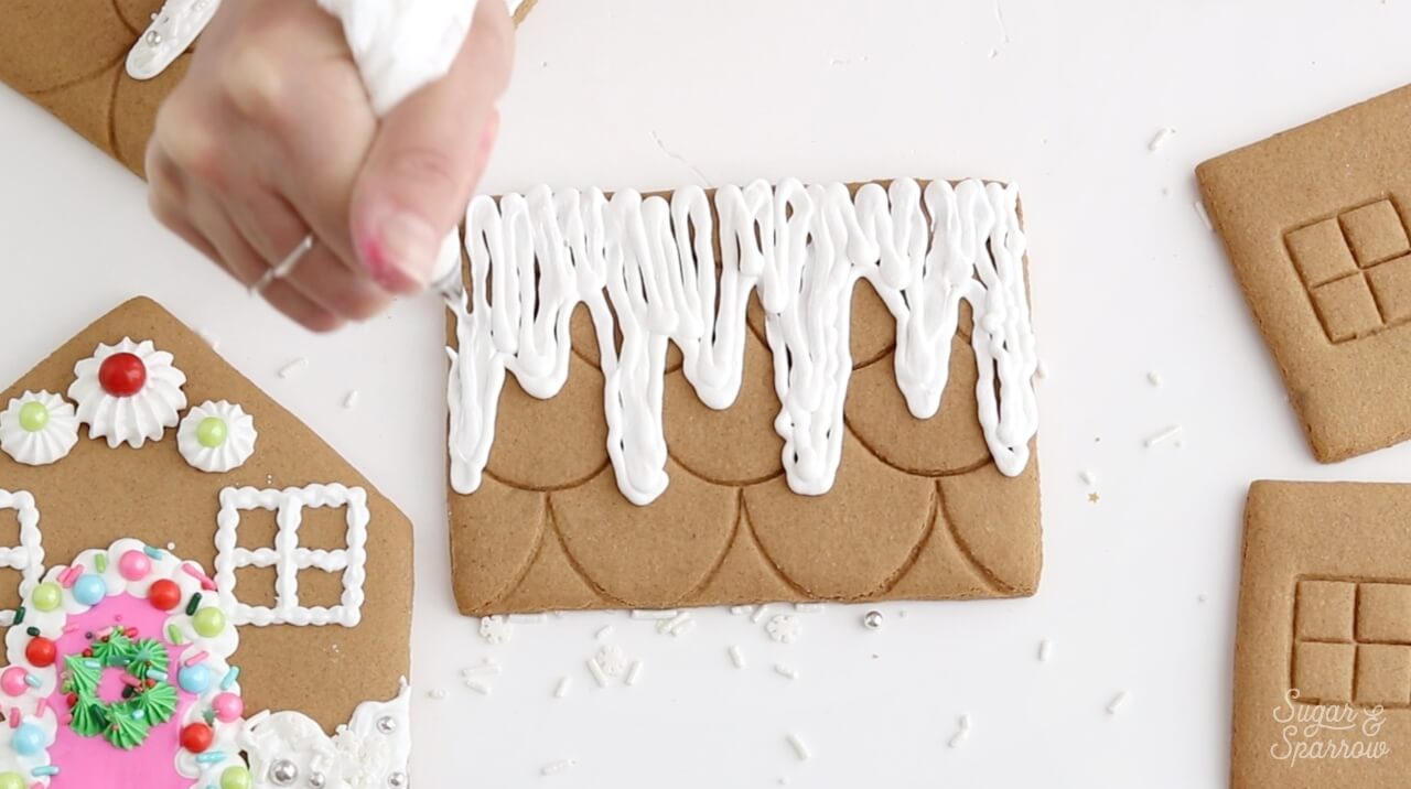 how to decorate gingerbread house