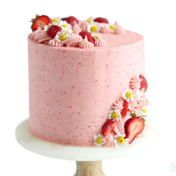 strawberry cake recipe by sugar and sparrow