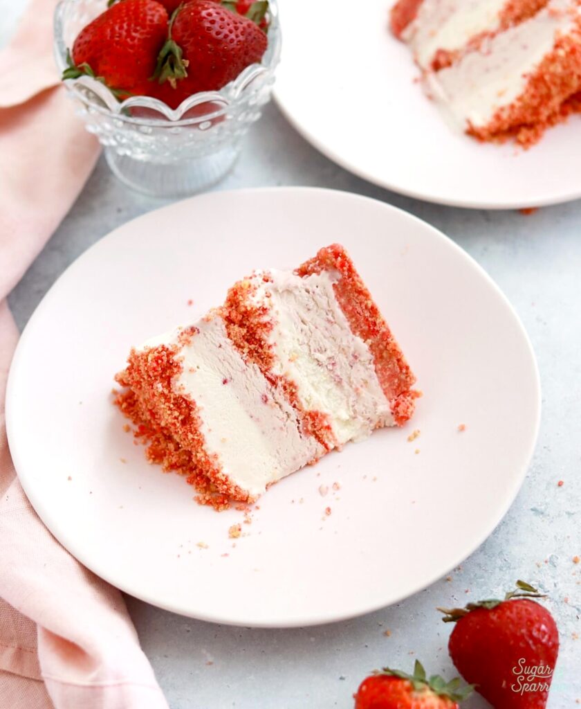 strawberry crunch bar ice cream cake recipe