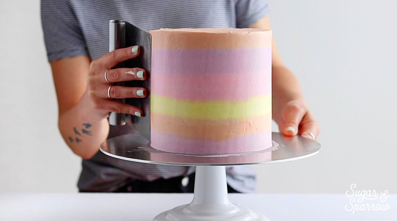 how to make horizontal stripes with buttercream