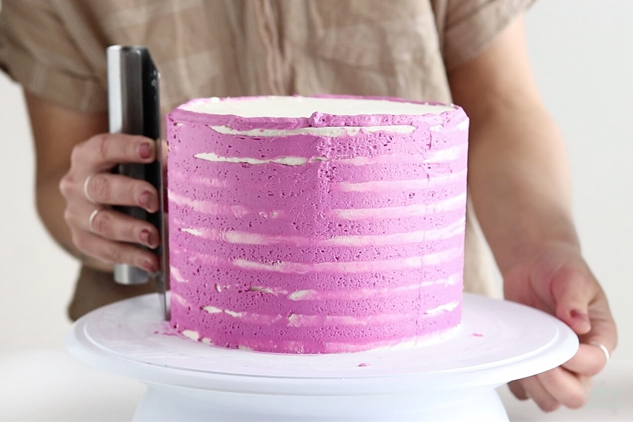 perfect buttercream stripes tutorial