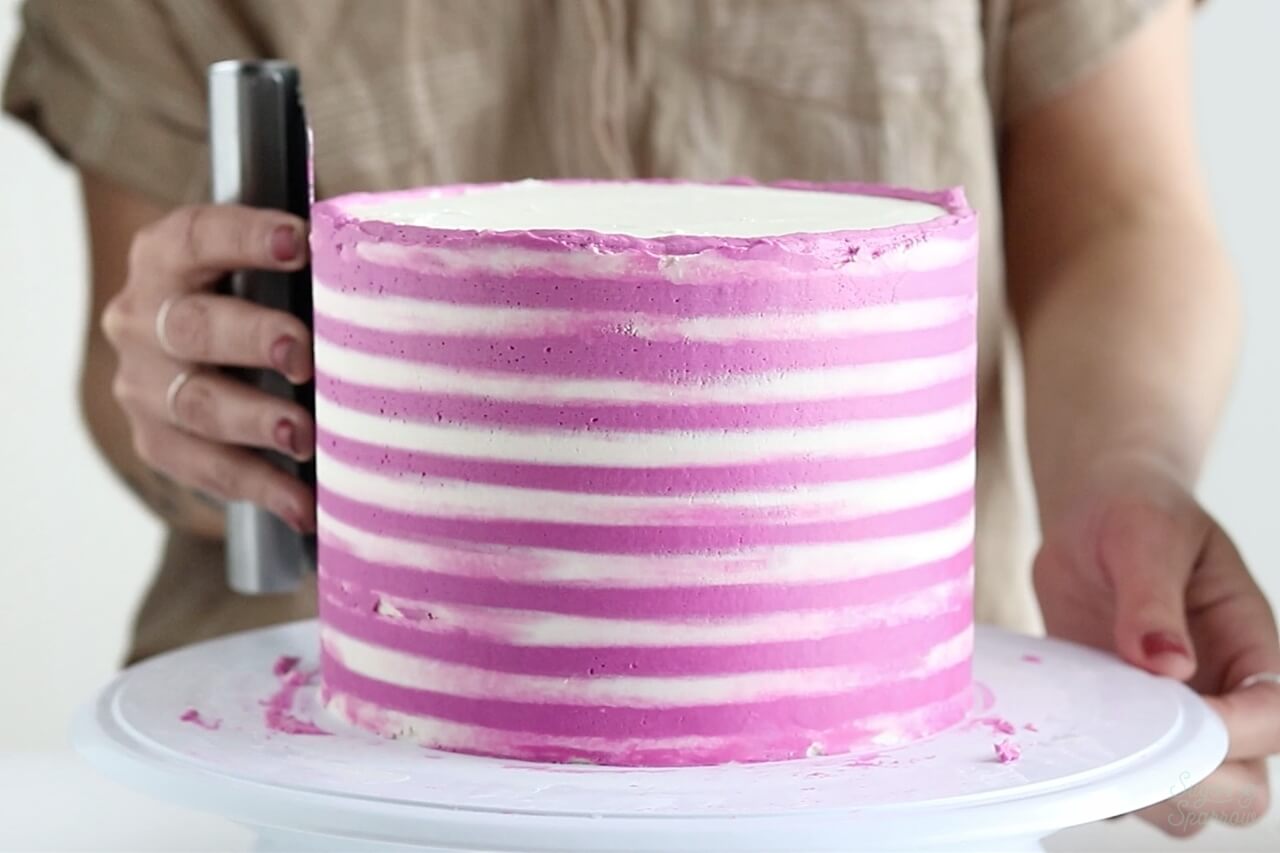 small buttercream stripes tutorial