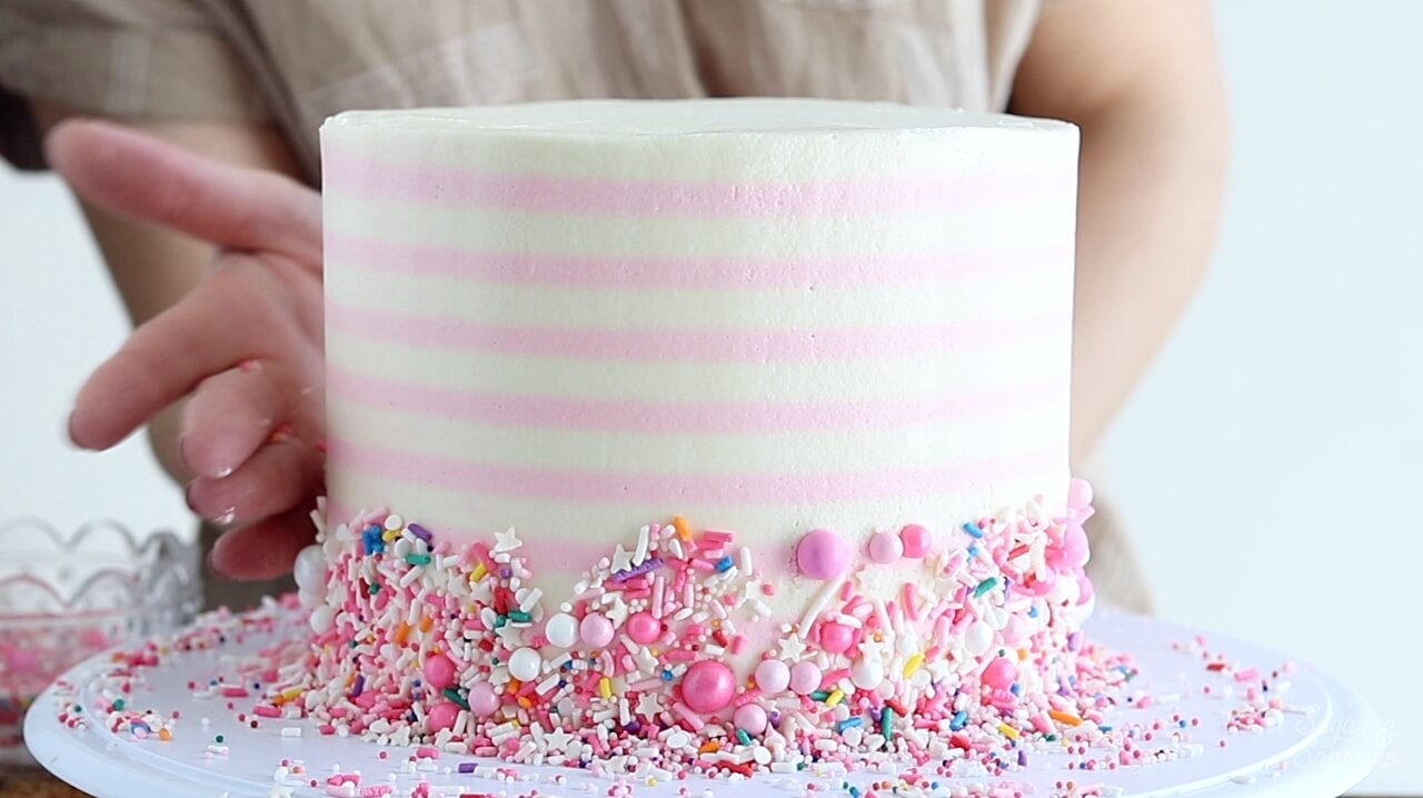 how to add sprinkles to cake