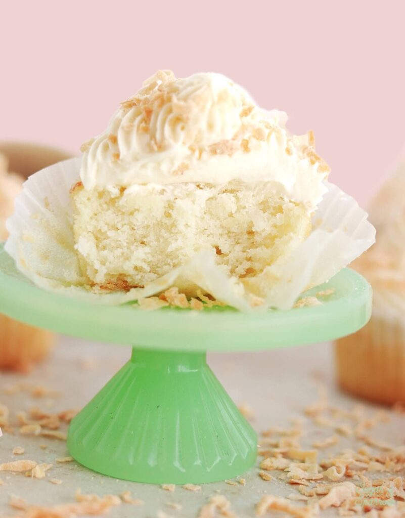 toasted coconut cupcakes with toasted coconut buttercream