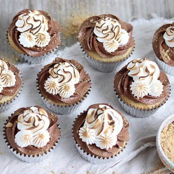toasted smores cupcakes by sugar and sparrow