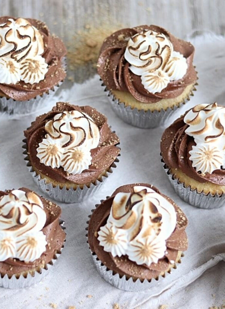 toasted smores cupcakes by sugar and sparrow