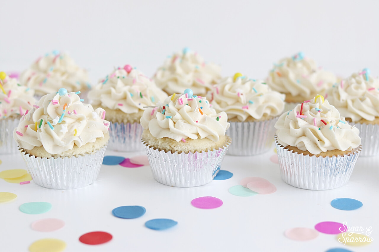 vanilla cupcakes with vanilla buttercream recipe