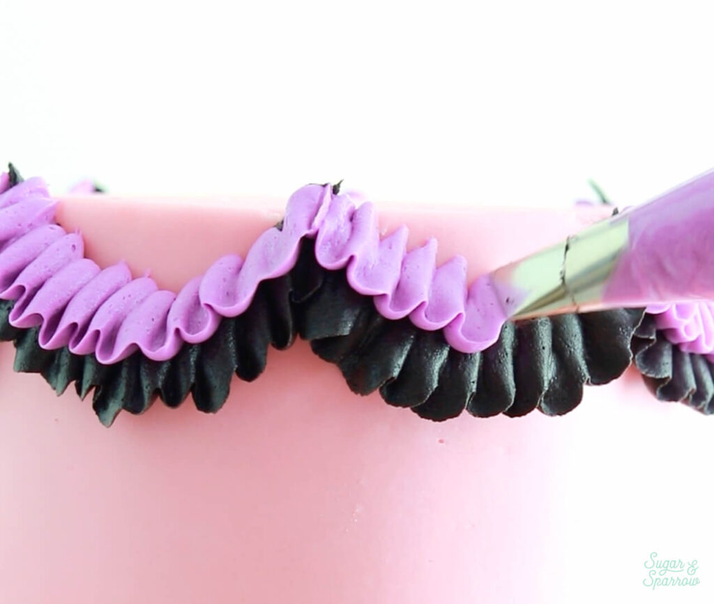 how to pipe buttercream ruffles