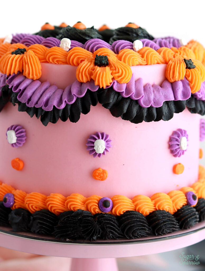 vintage piping halloween cake