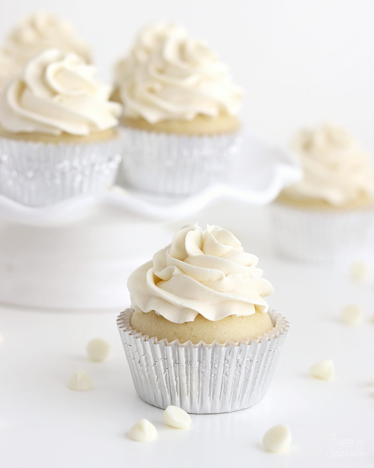 white chocolate buttercream cupcakes