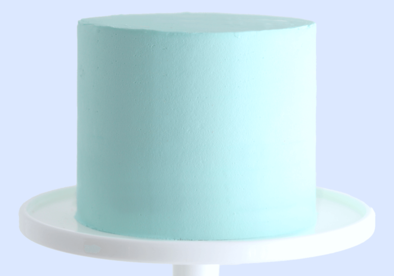 smooth buttercream tutorial by sugar and sparrow